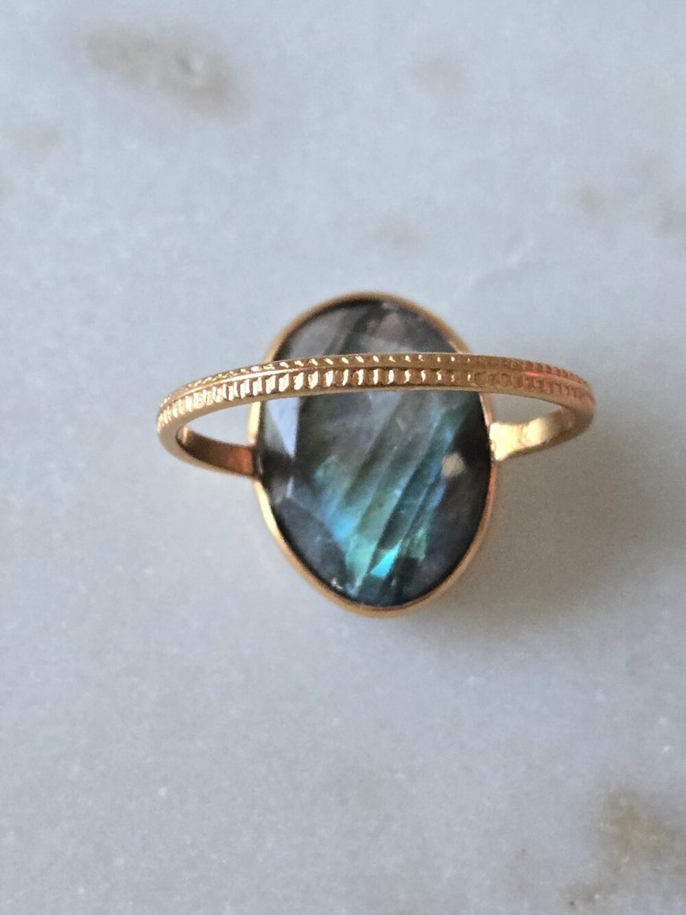 Labradorite? Asymmetrical oval ring - Picture 13 of 15